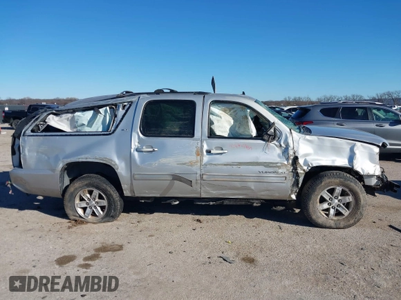 2011 GMC Yukon XL SLT with VIN 1GKS2KE30BR385063, listed as a IAAI auction lot 41224922 with Not Provided miles. Bid and sale history available at carsss.com. Image 12.