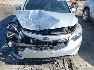 2016 Kia Forte EX with VIN KNAFX5A89G5627605, listed as a IAAI auction lot 42022725 with 87,712 mi miles and . Bid and sale history available at carsss.com. Image 12.