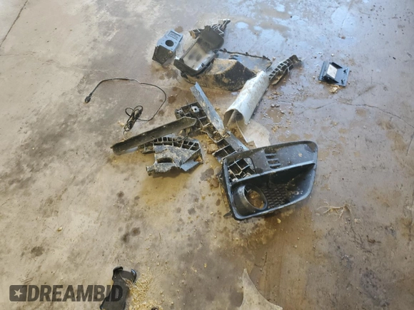 2017 Subaru WRX Premium z VIN JF1VA1E6XH9802803, wystawiony jako Copart lot #56047175 z przebiegiem 48 597 mil mil oraz Szkoda całkowita • Salvage title. Historia ofert i sprzedaży dostępna na DreamBid. Obrazek 12.