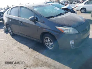 2010 Toyota Prius II with VIN JTDKN3DUXA1030143, listed as a IAAI auction lot 42051992 with 209,583 mi miles. Bid and sale history available at carsss.com. Image 1.