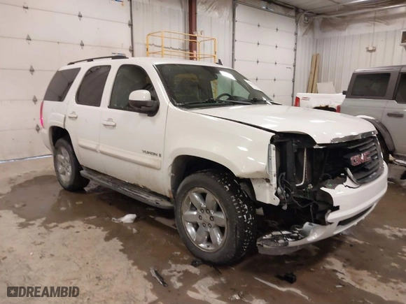 2009 GMC Yukon SLE w/3SB with VIN 1GKFK23079R230904, listed as a IAAI auction lot 41613418 with 90,262 mi miles. Bid and sale history available at carsss.com. Image 1.
