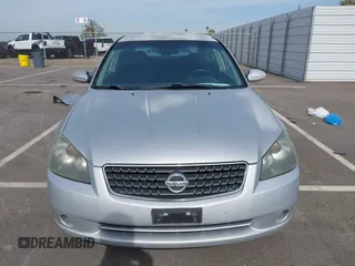 2006 Nissan Altima 2.5 with VIN 1N4AL11D46N438184, listed as a IAAI auction lot 41691180 with 326,541 mi miles. Bid and sale history available at carsss.com. Image 13.