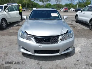 2010 Lexus IS 250 C z VIN JTHFF2C27A2509444, wystawiony jako IAAI lot #42014770 z przebiegiem 101 591 mil mil oraz . Historia ofert i sprzedaży dostępna na DreamBid. Obrazek 6.