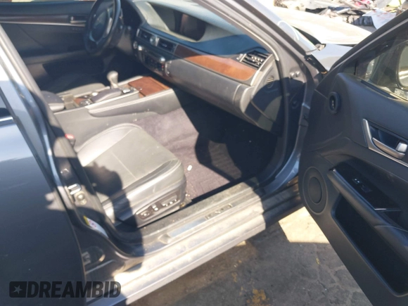 2013 Lexus GS 350 with VIN JTHCE1BL5D5020053, listed as a IAAI auction lot 42059191 with 155,250 mi miles and . Bid and sale history available at DreamBid. Image 5.