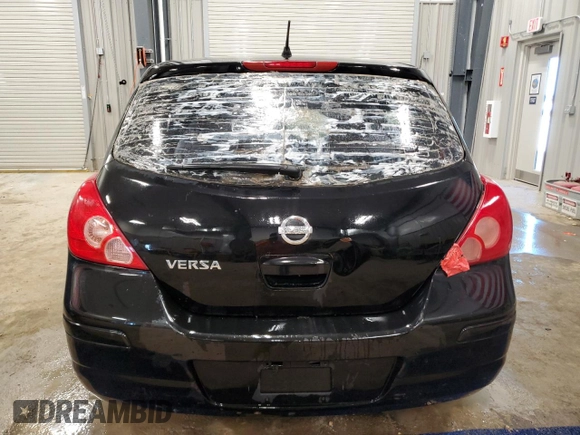 2008 Nissan Versa S z VIN 3N1BC13E48L363352, wystawiony jako Copart lot #50591665 z przebiegiem 204 311 mil mil oraz Szkoda całkowita • Salvage title. Historia ofert i sprzedaży dostępna na DreamBid. Obrazek 6.