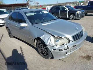 2003 Mercedes-Benz C 320 z VIN WDBRF84J63F386625, wystawiony jako IAAI lot #41812659 z przebiegiem 114 517 mil mil oraz . Historia ofert i sprzedaży dostępna na DreamBid. Obrazek 1.