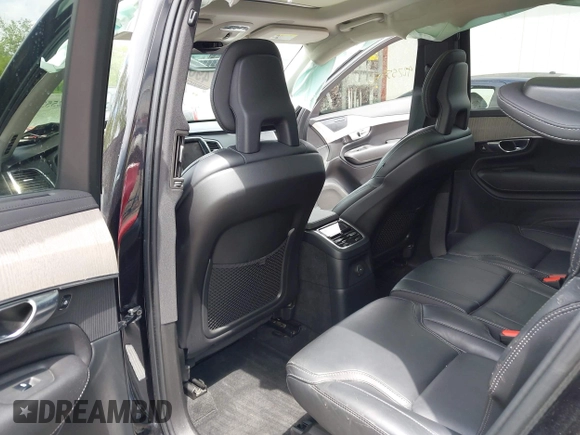 2022 Volvo XC90 Inscription с VIN YV4BR0CL8N1792448, выставлен на аукционе IAAI как лот 42255356 с пробегом 46 580 миль миль и . История ставок и продаж доступна на DreamBid. Изображение 8.