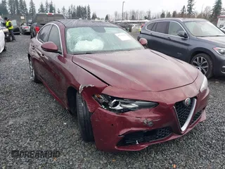 2017 Alfa Romeo Giulia with VIN ZARFAEBN6H7559929, listed as a IAAI auction lot 41261462 with 44,591 mi miles. Bid and sale history available at carsss.com. Image 1.