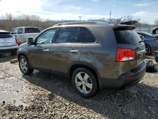 2012 Kia Sorento EX with VIN 5XYKU4A2XCG303662, listed as a Copart auction lot 45933985 with 175,911 mi miles and Non Repairable. Bid and sale history available at carsss.com. Image 2.