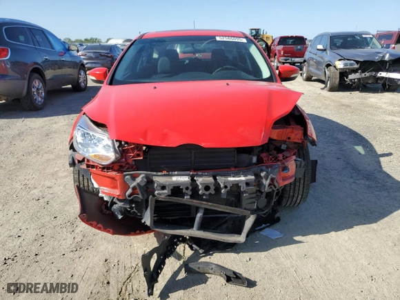 2014 Ford Focus SE with VIN 1FADP3K2XEL162923, listed as a Copart auction lot 52586095 with 131,702 mi miles and Salvage Title. Bid and sale history available at carsss.com. Image 5.