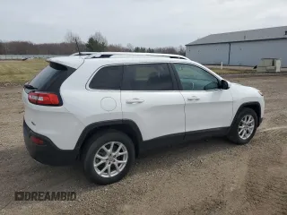 2018 Jeep Cherokee Latitude with VIN 1C4PJMCX3JD516620, listed as a Copart auction lot 49784045 with 34,733 mi miles and Salvage title. Bid and sale history available at DreamBid. Image 3.
