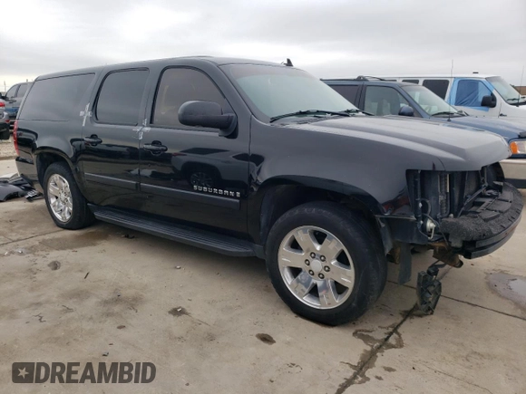 2008 Chevrolet Suburban 3LT with VIN 3GNFC16018G163592, listed as a Copart auction lot 43748935 with 268,220 mi miles and Salvage title. Bid and sale history available at DreamBid. Image 4.