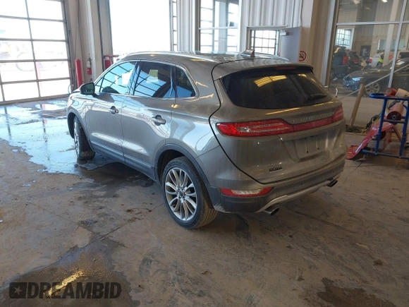2016 Lincoln MKC Reserve with VIN 5LMCJ3C93GUJ19078, listed as a IAAI auction lot 41633487 with 91,961 mi miles and . Bid and sale history available at DreamBid. Image 3.