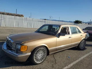 1987 Mercedes-Benz 300 SDL z VIN WDBCB25D4HA324393, wystawiony jako Copart lot #45487265 z przebiegiem 245 723 mil mil oraz Szkoda całkowita • Salvage title. Historia ofert i sprzedaży dostępna na DreamBid. Obrazek 1.