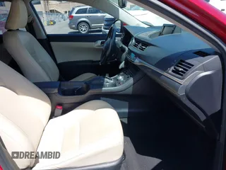 2011 Lexus CT 200h z VIN JTHKD5BH6B2021857, wystawiony jako IAAI lot #42047488 z przebiegiem 99 887 mil mil oraz . Historia ofert i sprzedaży dostępna na DreamBid. Obrazek 5.