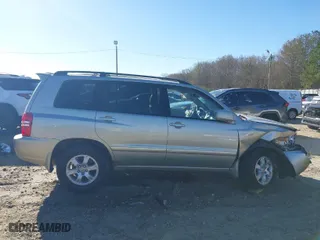 2002 Toyota Highlander with VIN JTEGF21A420061415, listed as a IAAI auction lot 41788302 with 135,412 mi miles. Bid and sale history available at carsss.com. Image 14.
