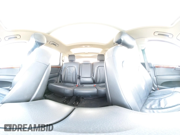 2015 Audi Q7 Premium Plus z VIN WA1LGAFE3FD021986, wystawiony jako IAAI lot #42129938 z przebiegiem 58 501 mil mil oraz . Historia ofert i sprzedaży dostępna na DreamBid. Obrazek 19.