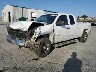 2007 Chevrolet Silverado 1500 LT w/1LT with VIN 1GCEK19J07Z621116, listed as a Copart auction lot 75905184 with 250,469 mi miles and Salvage Title. Bid and sale history available at carsss.com. Image 1.