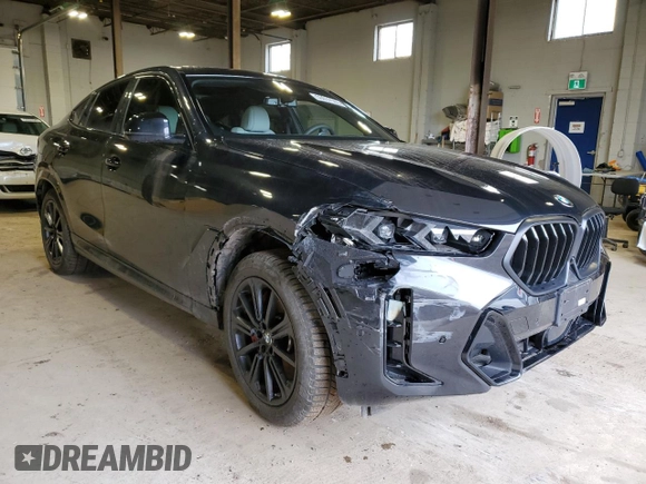 2025 BMW X6 xDrive40i z VIN 5UX33EX08S9Y77906, wystawiony jako Copart lot #53037505 z przebiegiem 2 923 mil mil oraz Czysty tytuł • Clean title. Historia ofert i sprzedaży dostępna na DreamBid. Obrazek 4.
