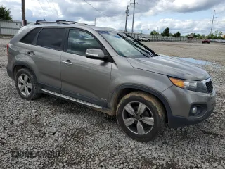 2013 Kia Sorento EX with VIN 5XYKUDA64DG327766, listed as a Copart auction lot 61648825 with 159,764 mi miles and Salvage title. Bid and sale history available at DreamBid. Image 4.