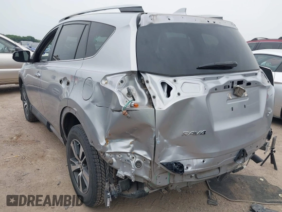 2018 Toyota RAV4 XLE с VIN 2T3WFREV0JW409842, выставлен на аукционе IAAI как лот 42057521 с пробегом 145 915 миль миль и . История ставок и продаж доступна на DreamBid. Изображение 6.