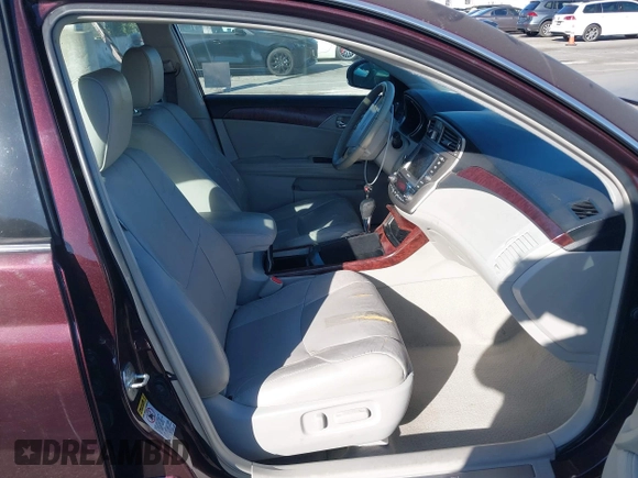 2011 Toyota Avalon with VIN 4T1BK3DB2BU420950, listed as a IAAI auction lot 41331545 with 86,908 mi miles and . Bid and sale history available at DreamBid. Image 5.