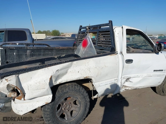 1998 Dodge Ram 1500 with VIN 1B7HC16Y3WS616138, listed as a IAAI auction lot 40725586 with 212,206 mi miles. Bid and sale history available at carsss.com. Image 6.