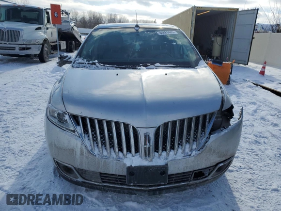 2012 Lincoln MKX with VIN 2LMDJ6JK5CBL08947, listed as a Copart auction lot 88683465 with 154,902 mi miles and Salvage Title. Bid and sale history available at carsss.com. Image 5.