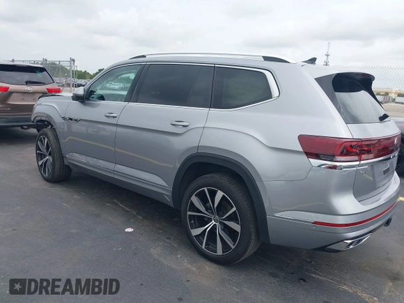 2024 Volkswagen Atlas SEL Premium R-Line with VIN 1V2FR2CA7RC595004, listed as a IAAI auction lot 42425330 with 16,171 mi miles and . Bid and sale history available at DreamBid. Image 3.