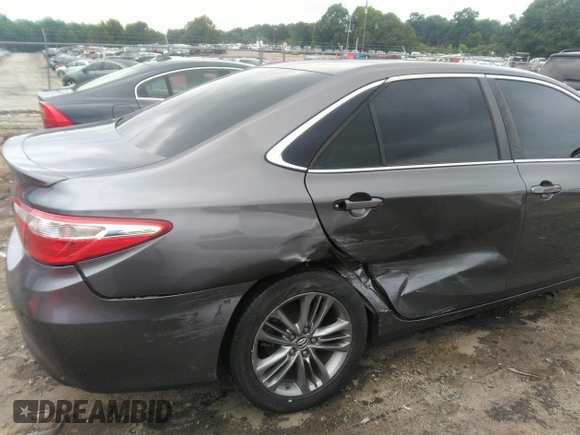 2015 Toyota Camry XLE z VIN 4T1BF1FKXFU101145, wystawiony jako IAAI lot #42400010 z przebiegiem 145 567 mil mil oraz . Historia ofert i sprzedaży dostępna na DreamBid. Obrazek 6.