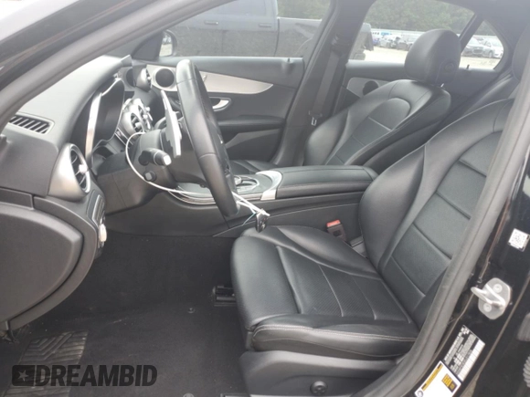 2019 Mercedes-Benz C 300 z VIN 55SWF8DB3KU317826, wystawiony jako Copart lot #58099425 z przebiegiem 104 303 mil mil oraz Szkoda całkowita • Salvage title. Historia ofert i sprzedaży dostępna na DreamBid. Obrazek 7.