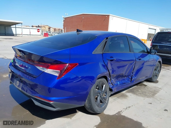 2021 Hyundai Elantra SEL with VIN KMHLS4AGXMU065233, listed as a IAAI auction lot 41675696 with 32,897 mi miles. Bid and sale history available at carsss.com. Image 4.