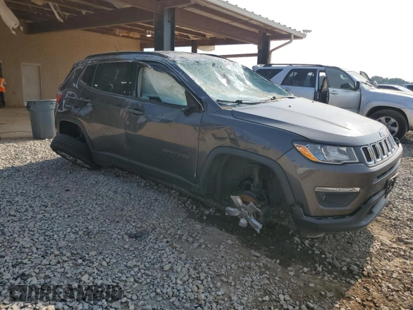 2018 Jeep Compass Latitude with VIN 3C4NJCBB4JT286569, listed as a Copart auction lot 59373045 with Not provided miles and Salvage title. Bid and sale history available at DreamBid. Image 4.