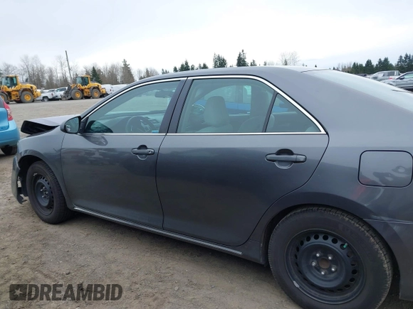 2013 Toyota Camry L with VIN 4T4BF1FK8DR335772, listed as a IAAI auction lot 41825342 with 125,001 mi miles. Bid and sale history available at carsss.com. Image 14.