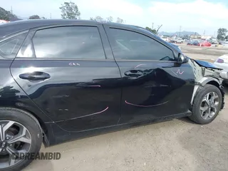 2019 Kia Forte LXS with VIN 3KPF24AD0KE109792, listed as a IAAI auction lot 42242300 with 57,680 mi miles and . Bid and sale history available at DreamBid. Image 6.
