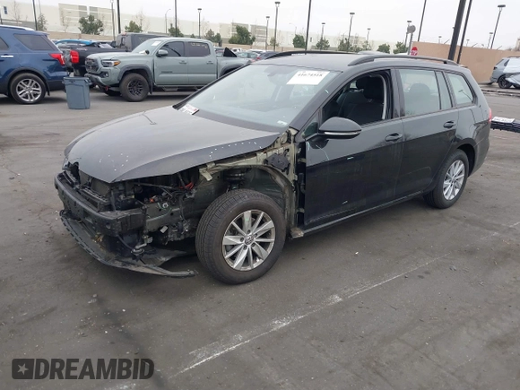 2019 Volkswagen Golf SportWagen S with VIN 3VWY57AU2KM516226, listed as a IAAI auction lot 41674518 with 60,806 mi miles. Bid and sale history available at carsss.com. Image 19.