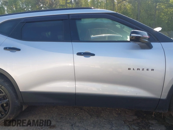 2021 Chevrolet Blazer LT with VIN 3GNKBCRS3MS583534, listed as a IAAI auction lot 42063758 with 25,920 mi miles and . Bid and sale history available at DreamBid. Image 13.