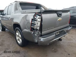 2007 Chevrolet Avalanche 1LT with VIN 3GNEC12057G202104, listed as a IAAI auction lot 41527646 with 236,496 mi miles and . Bid and sale history available at DreamBid. Image 6.