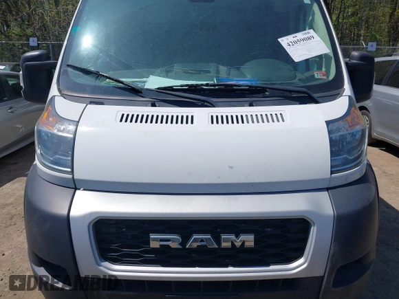 2020 Ram ProMaster Cargo with VIN 3C6TRVDG1LE101543, listed as a IAAI auction lot 42059089 with Not Provided miles and . Bid and sale history available at carsss.com. Image 10.