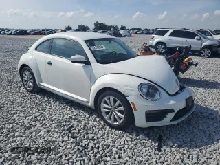 2017 Volkswagen Beetle 1.8T Fleet with VIN 3VWF17AT4HM625936, listed as a Copart auction lot 52192265 with 109,113 mi miles and Clean Title. Bid and sale history available at carsss.com. Image 4.