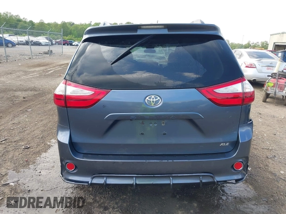 2016 Toyota Sienna XLE z VIN 5TDYK3DC2GS739042, wystawiony jako IAAI lot #42163983 z przebiegiem 98 842 mil mil oraz . Historia ofert i sprzedaży dostępna na DreamBid. Obrazek 17.