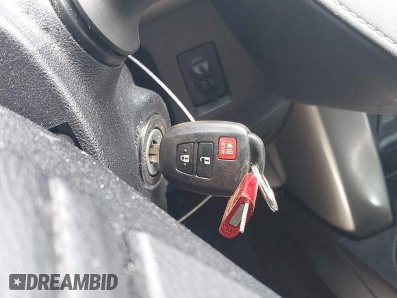 2018 Toyota RAV4 LE z VIN JTMBFREV9JJ742196, wystawiony jako IAAI lot #42242296 z przebiegiem 97 479 mil mil oraz . Historia ofert i sprzedaży dostępna na DreamBid. Obrazek 11.