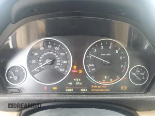 2015 BMW 3 Series 328i xDrive с VIN WBA3B5G57FNS14661, выставлен на аукционе Copart как лот 61301435 с пробегом 94 905 миль миль и Списание • Salvage title. История ставок и продаж доступна на DreamBid. Изображение 9.