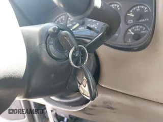 2001 Chevrolet Silverado 1500 LS with VIN 2GCEC19V311267026, listed as a IAAI auction lot 41381574 with Not Provided miles and . Bid and sale history available at DreamBid. Image 11.
