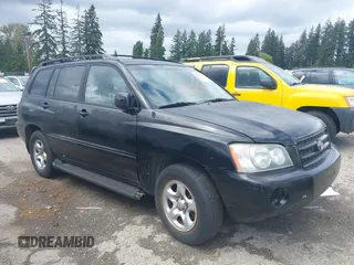 2002 Toyota Highlander z VIN JTEGD21A620038093, wystawiony jako IAAI lot #42303785 z przebiegiem 205 743 mil mil oraz . Historia ofert i sprzedaży dostępna na DreamBid. Obrazek 1.