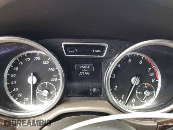 2015 Mercedes-Benz M 350 with VIN 4JGDA5HB2FA482504, listed as a Copart auction lot 62188575 with 233,700 mi miles and Salvage title. Bid and sale history available at DreamBid. Image 9.