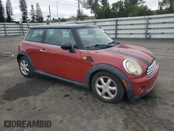2008 MINI Hardtop with VIN WMWMF33548TT66639, listed as a Copart auction lot 42740655 with 135,084 mi miles and Clean Title. Bid and sale history available at DreamBid. Image 4.