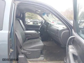 2011 GMC Sierra 1500 SLE with VIN 1GTR2VE3XBZ398625, listed as a IAAI auction lot 42090863 with 299,115 mi miles. Bid and sale history available at carsss.com. Image 5.