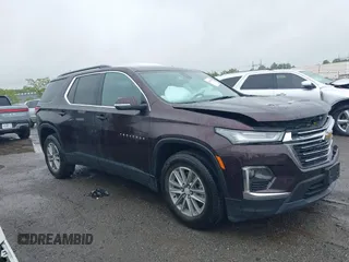 2022 Chevrolet Traverse LT Cloth z VIN 1GNEVGKW2NJ191205, wystawiony jako IAAI lot #42314563 z przebiegiem 9 996 mil mil oraz . Historia ofert i sprzedaży dostępna na DreamBid. Obrazek 1.