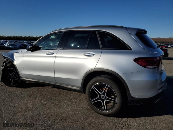 2022 Mercedes-Benz GLC with VIN W1N0G8EB2NG082521, listed as a Copart auction lot 84461794 with 9,751 mi miles and Salvage Title. Bid and sale history available at carsss.com. Image 2.